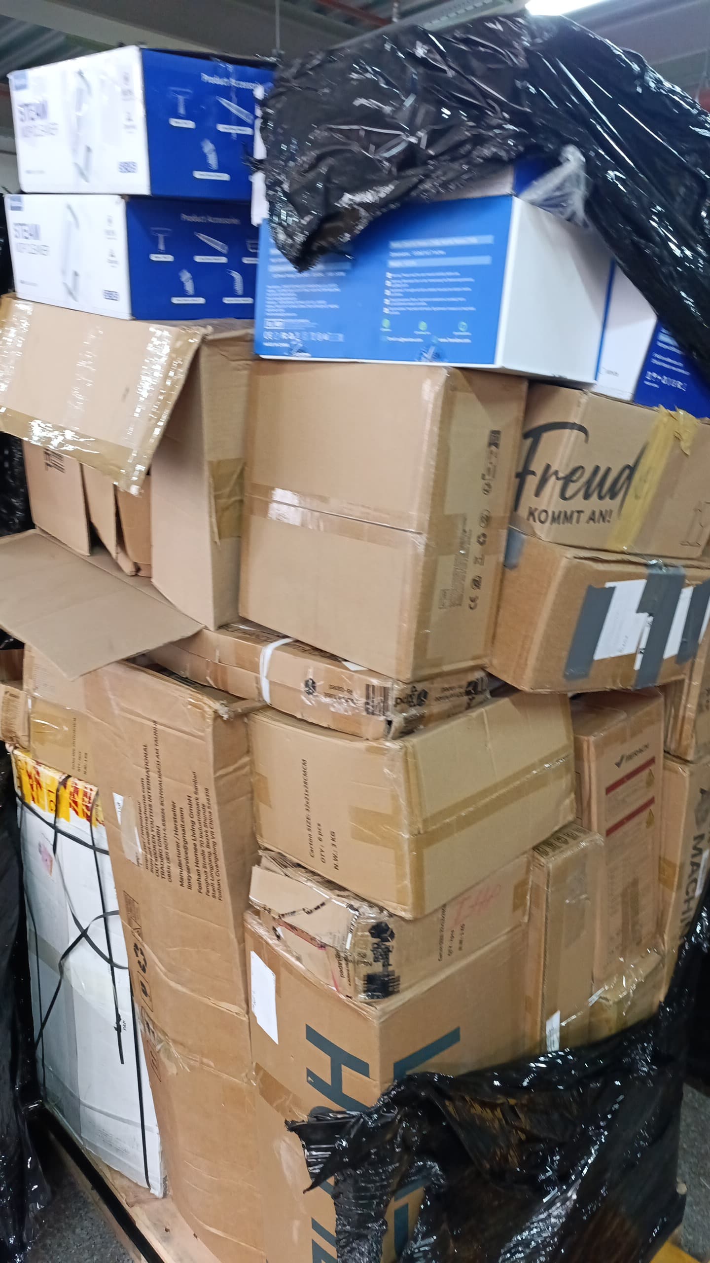 DHL Large Boxes — Foto's 5
